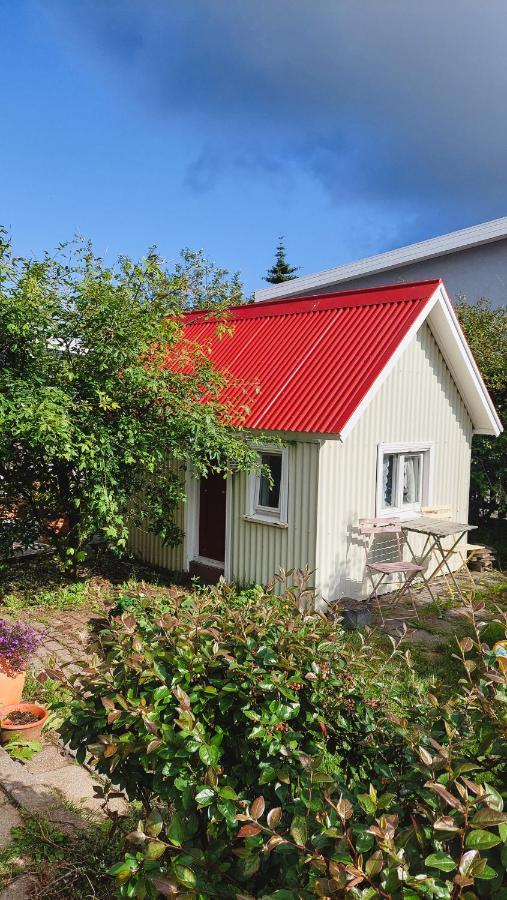 Old Charm Apartment - Keflavik Downtown Exterior photo
